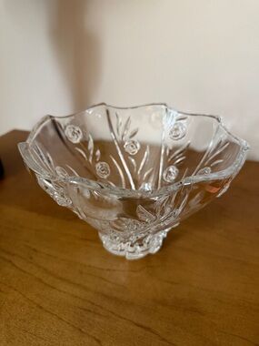Vintage Marquis by Waterford Crystal Rose Garden Bowl.